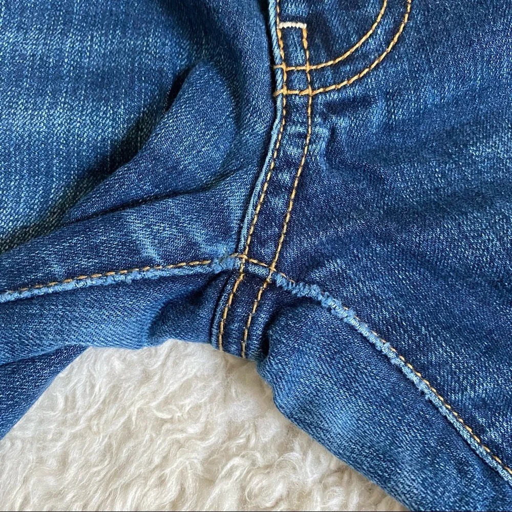 American Eagle Distressed Super Stretch Jeggings - Picture 6 of 11